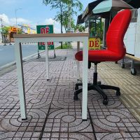Bàn Làm Việc Chân Sắt BLVCS03