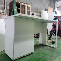 Bàn Làm Việc Chân Sắt BLVCS06.jpg