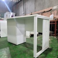 Bàn Làm Việc Chân Sắt BLVCS06.jpg