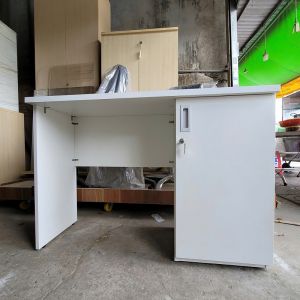 Bàn Làm Việc Gỗ BLVG05.jpg