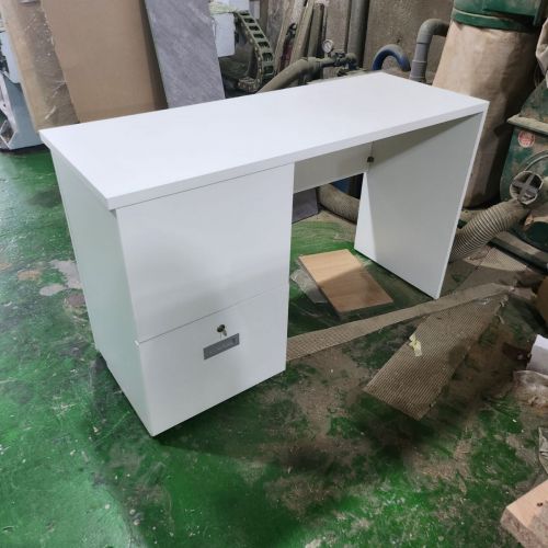 Bàn Làm Việc Gỗ BLVG02.jpg