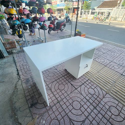 Bàn Làm Việc Gỗ BLVG12.jpg